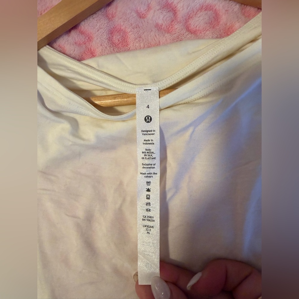 Lululemon Athletica Cream Long Sleeve Tee
Size: 4 - Picture 8 of 10